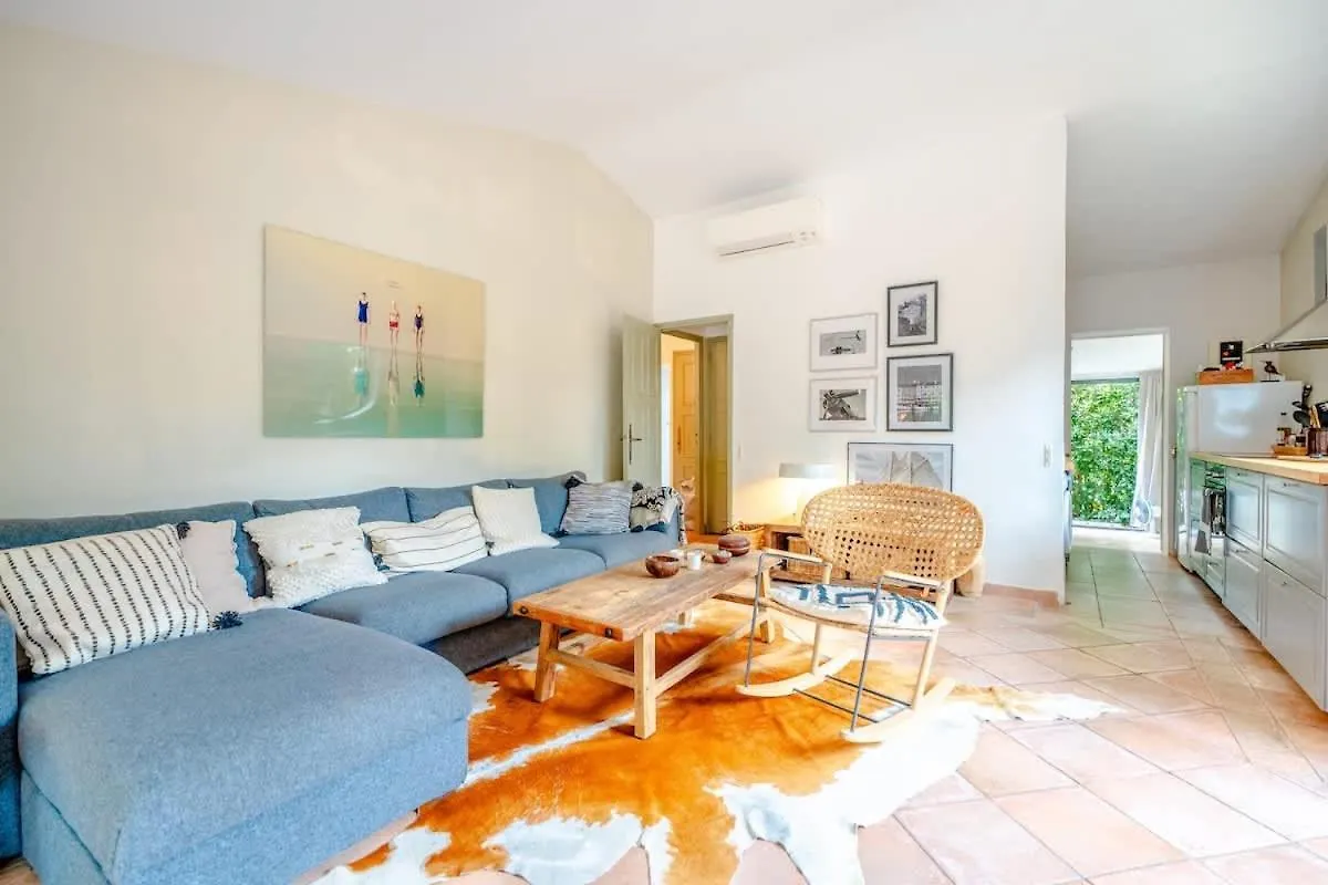 Maisonnette Entree St Tropez Saint-Tropez