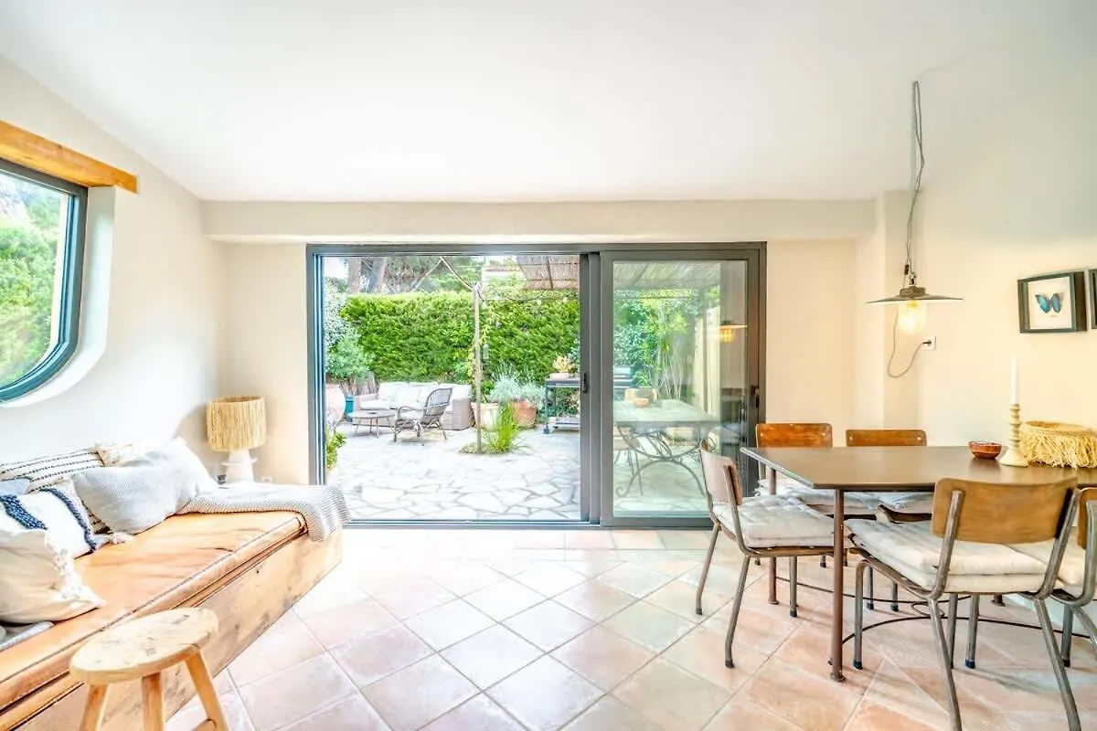 Apartment Maisonnette Entree St Tropez Saint-Tropez