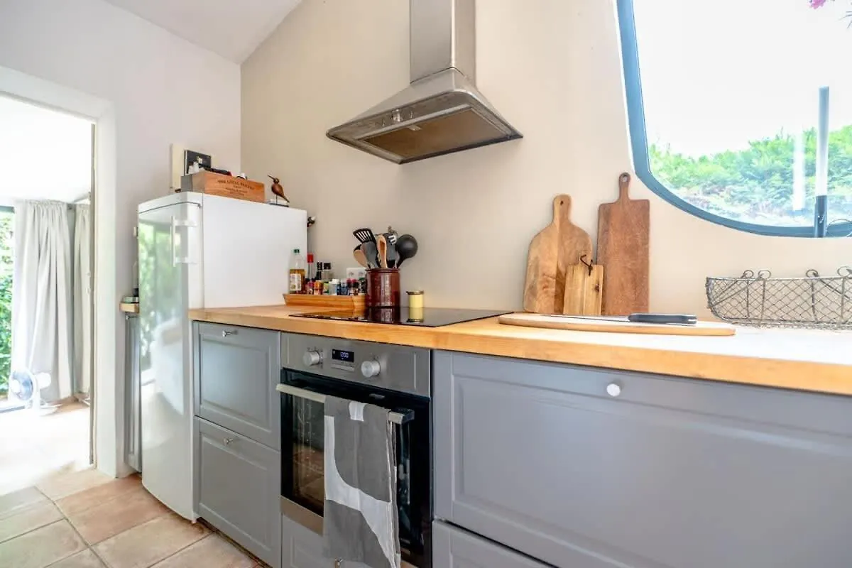 Maisonnette Entree St Tropez Saint-Tropez Apartment