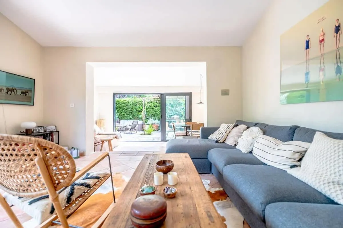 Maisonnette Entree St Tropez Saint-Tropez Apartment