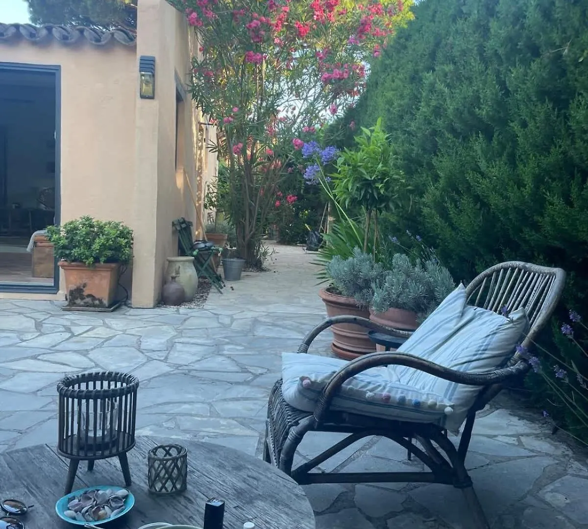 Maisonnette Entree St Tropez Saint-Tropez Apartment